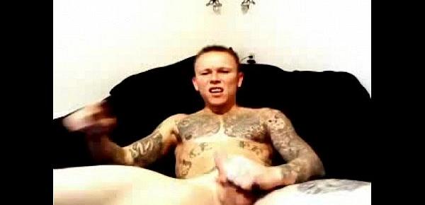  tattoed sexy guy smoking and verbal webcam show - sexyladcams.com